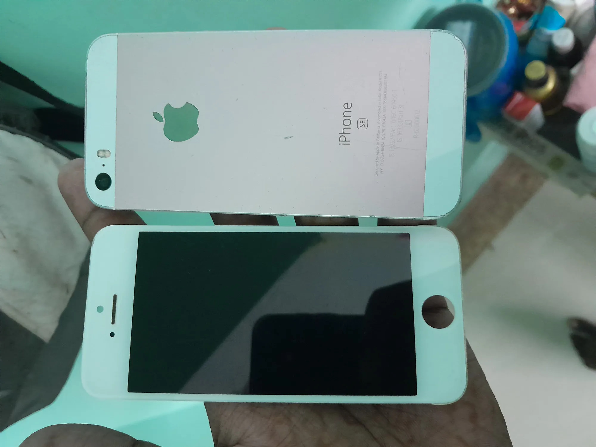 Apple iPhone SE