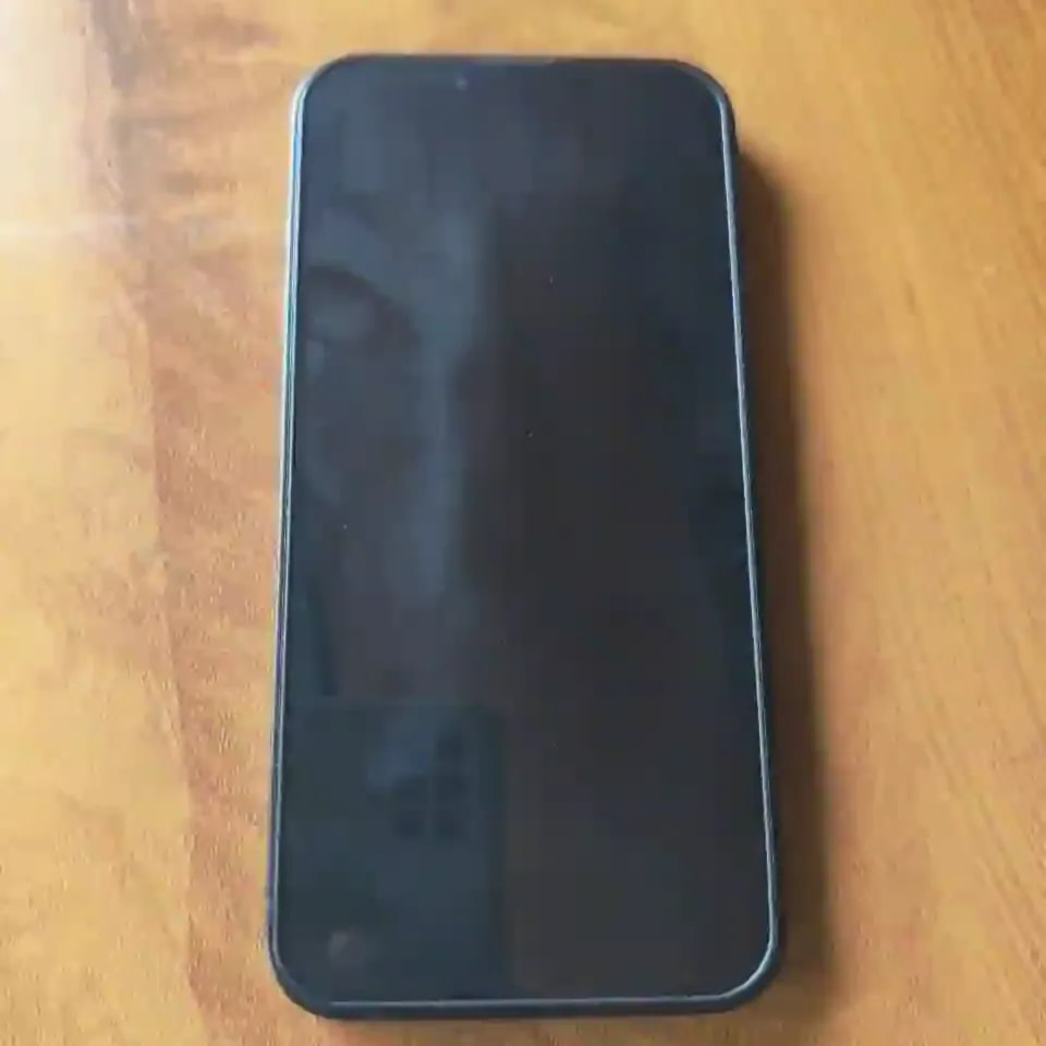 Apple iPhone 16e
