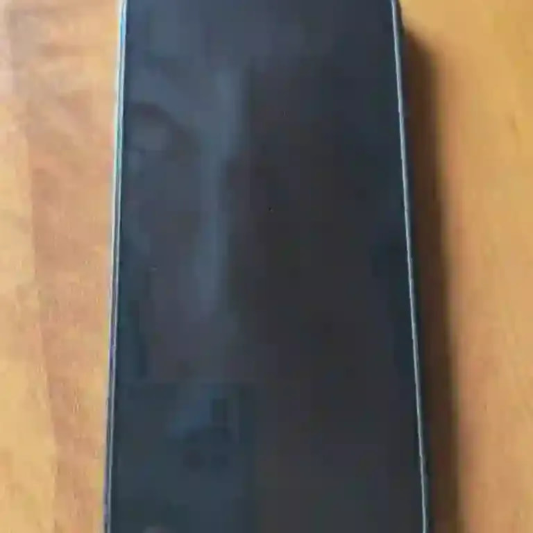 Apple iPhone 16e