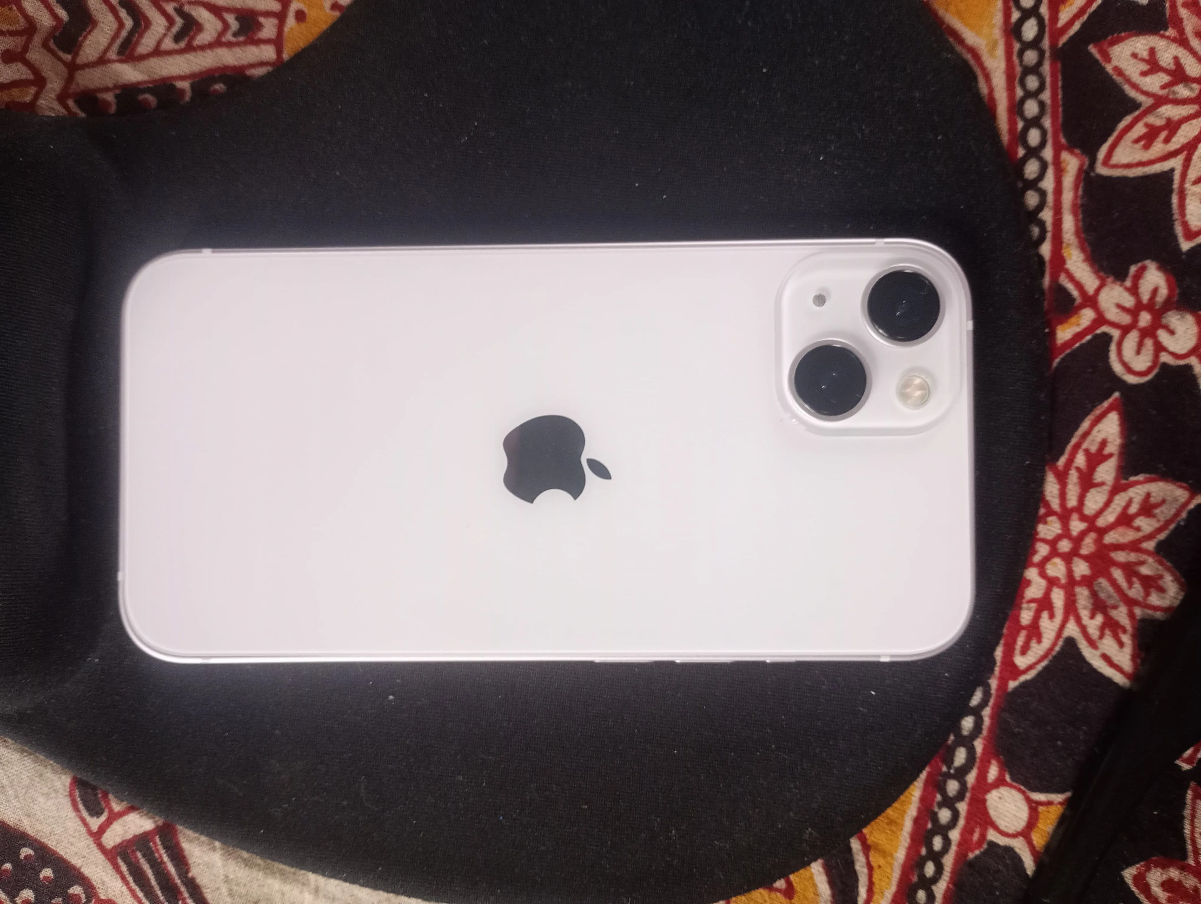 Apple iPhone 13