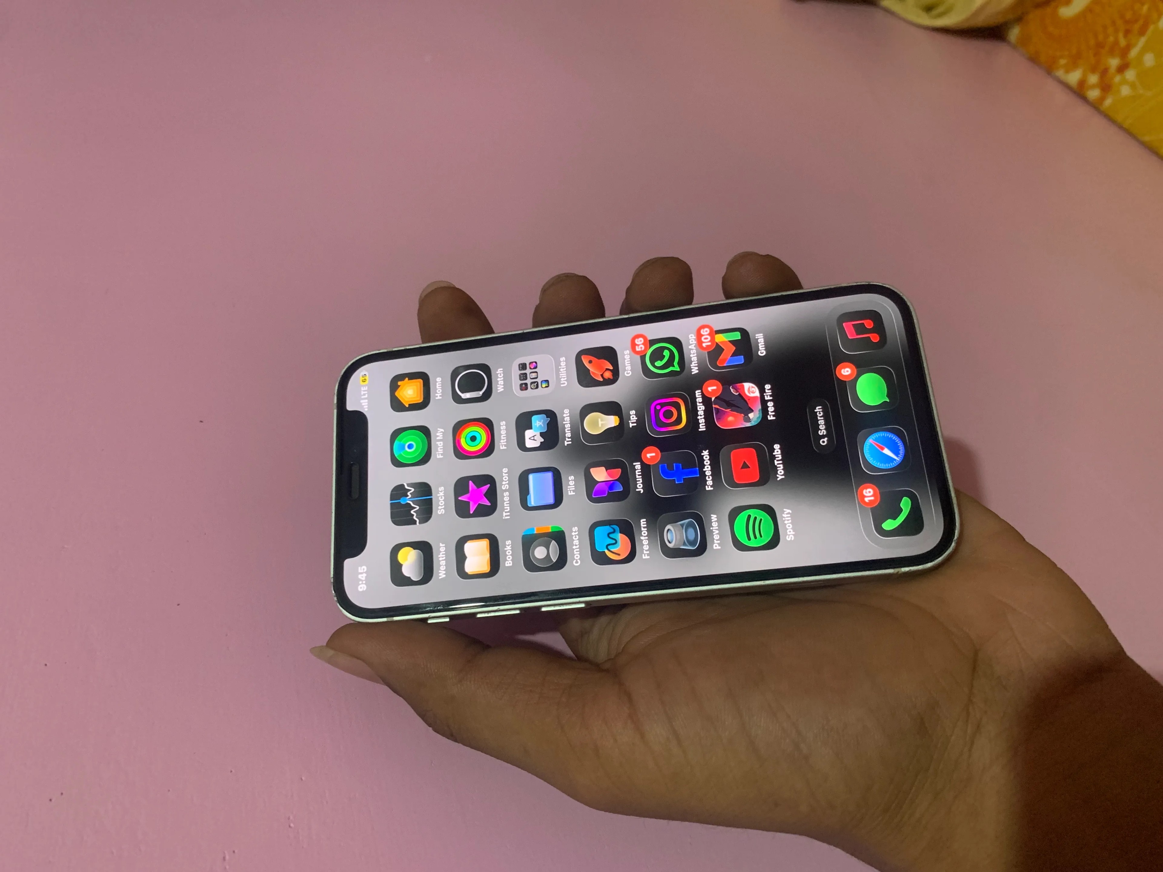 Apple iPhone 12 mini